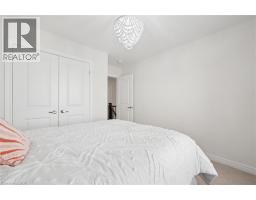 31 WILLIAM DUNLOP Street - 22