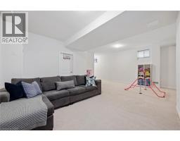 31 WILLIAM DUNLOP Street - 32