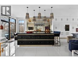 711 BEACH Boulevard - 13