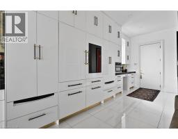 711 BEACH Boulevard - 15