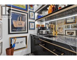 711 BEACH Boulevard - 16
