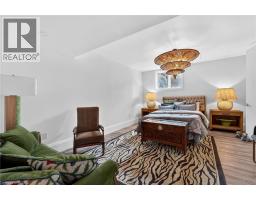 711 BEACH Boulevard - 32