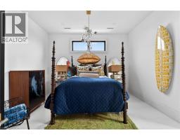 711 BEACH Boulevard - 34