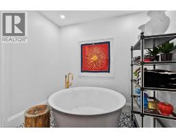 711 BEACH Boulevard - 35