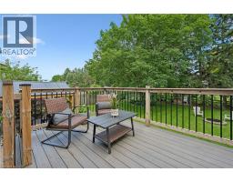 107 CLARENCE Avenue - 34