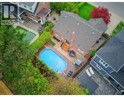 586 WOODLAND Avenue - 40