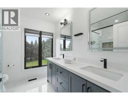 2 CURRIE Drive - 24