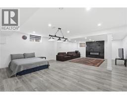 2 CURRIE Drive - 30