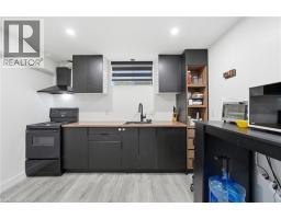 2 CURRIE Drive - 32