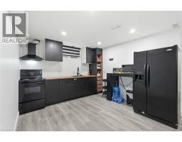 2 CURRIE Drive - 33