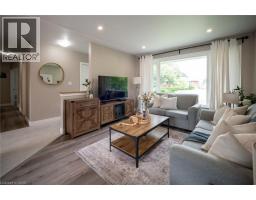 9 KINGSLEA Drive - 12