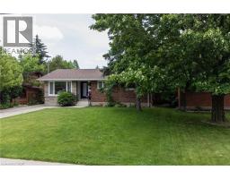 9 KINGSLEA Drive - 3