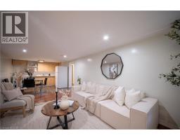 9 KINGSLEA Drive - 35