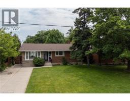 9 KINGSLEA Drive - 50