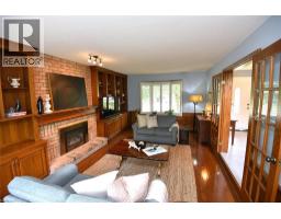 34 HOWARD Boulevard - 11