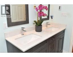 34 HOWARD Boulevard - 33