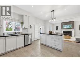 2202 BROOKHAVEN Crescent - 24