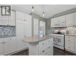 15 ROXANNE Drive - 13
