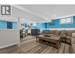 15 ROXANNE Drive - 20