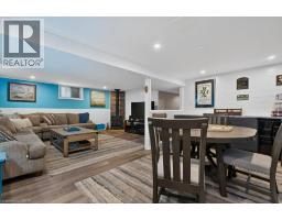 15 ROXANNE Drive - 22