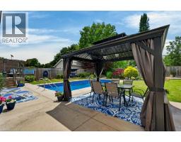 15 ROXANNE Drive - 24