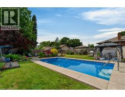 15 ROXANNE Drive - 25