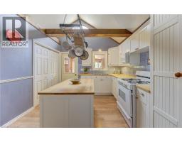 76 JACOB Street E - 13