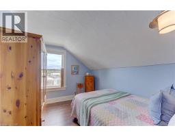 76 JACOB Street E - 22