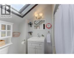 76 JACOB Street E - 24