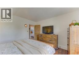 76 JACOB Street E - 28