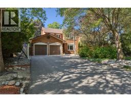 1194 QUEEN VICTORIA Avenue - 2