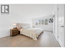 1194 QUEEN VICTORIA Avenue - 22
