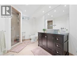 1194 QUEEN VICTORIA Avenue - 38