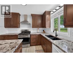 15 FULLER Drive - 18