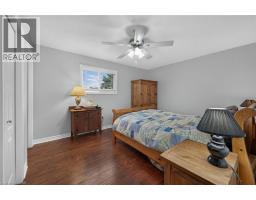 15 FULLER Drive - 20