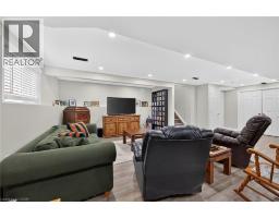 15 FULLER Drive - 33