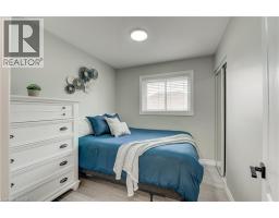 69 CLARKE Street N - 18