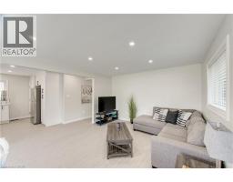 69 CLARKE Street N - 9