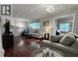 227 SILVERBIRCH Boulevard - 14