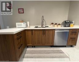 227 SILVERBIRCH Boulevard - 23