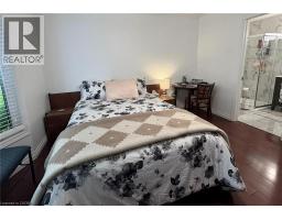 227 SILVERBIRCH Boulevard - 27