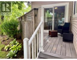 227 SILVERBIRCH Boulevard - 31