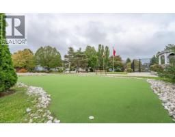 227 SILVERBIRCH Boulevard - 39