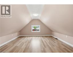 19 HUNTLEY Street - 27