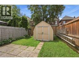 19 HUNTLEY Street - 36