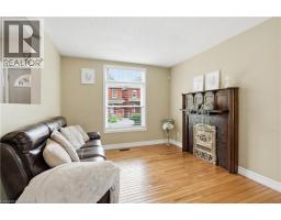 19 HUNTLEY Street - 8