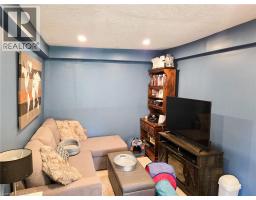 6 HEWITT Street - 13