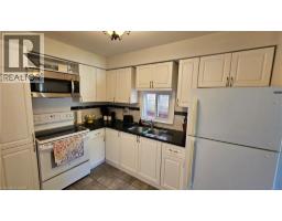 4 PARKSIDE Drive - 10