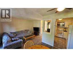4 PARKSIDE Drive - 16