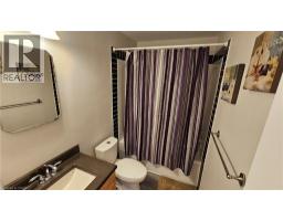 4 PARKSIDE Drive - 21